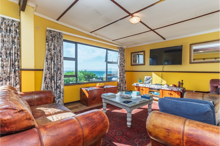 5 Bedroom Property for Sale in Fish Hoek Western Cape